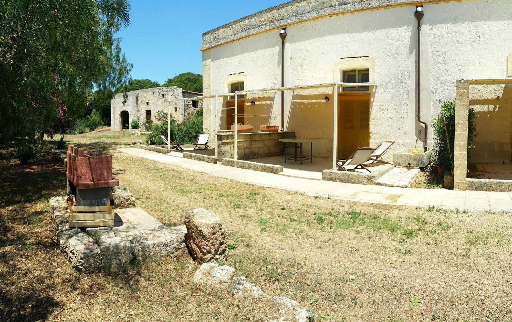 Antica Masseria Pescu Bed & Breakfast Пресиче Екстериор снимка